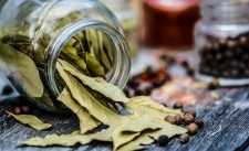 ΤΣΑΪ ΠΡΑΣΙΝΟ ΜΕ ΑΡΩΜΑ ΔΑΦΝΗΣ