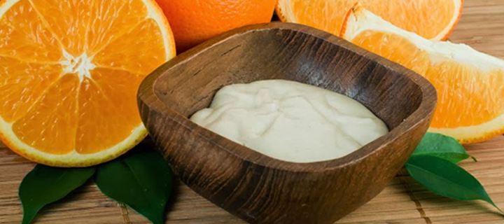 Diy μάσκα προσώπου από πορτοκάλι και γιαούρτι για δέρμα σαν μωρό