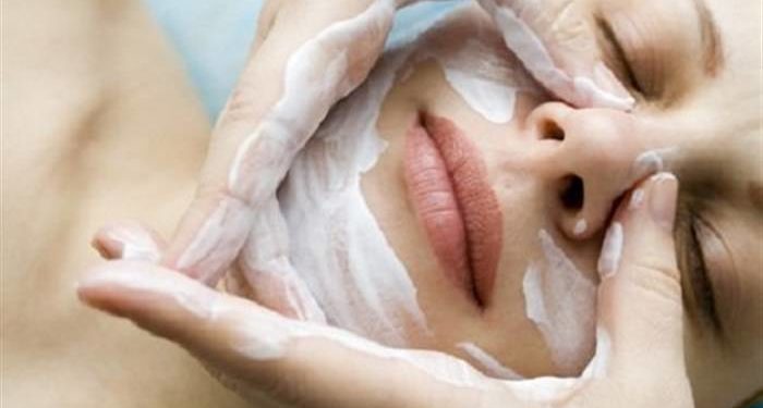 3 σπιτικές μάσκες για σύσφιξη του δέρματος