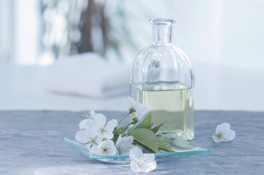 DIY διφασικό ντεμακιγιάζ. Ο απλός τρόπος να το φτιάξεις!