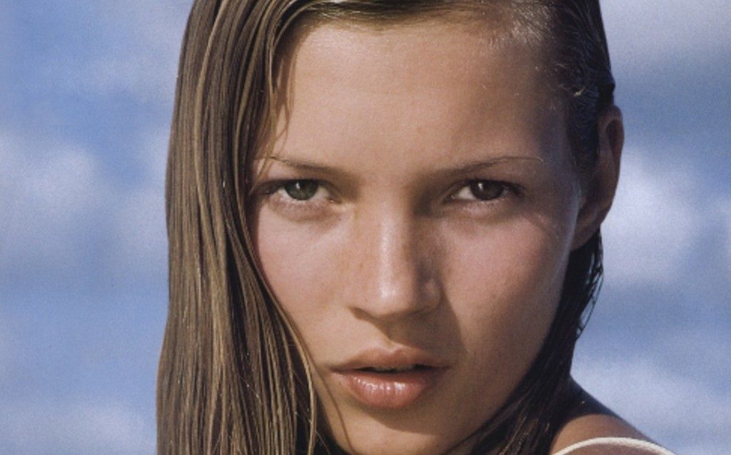 Wet look!  Πως θα το κάνεις σωστά. Το απόλυτο hair style του καλοκαιριού.