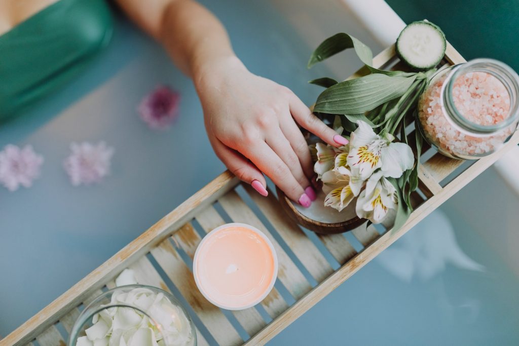 Θεραπευτικό Self-Massage αγιουρβέδας για αποτοξίνωση του δέρματος στο σώμα και την αποβολή του στρες  -με ζεστό λάδι! (video)