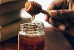 Απώλεια βάρους: Το ζεστό νερό με μέλι είναι το ρόφημα για αποτοξίνωση