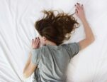 Οστεοπόρωση: Μειώνει τον κίνδυνο ο επαρκής ύπνος;