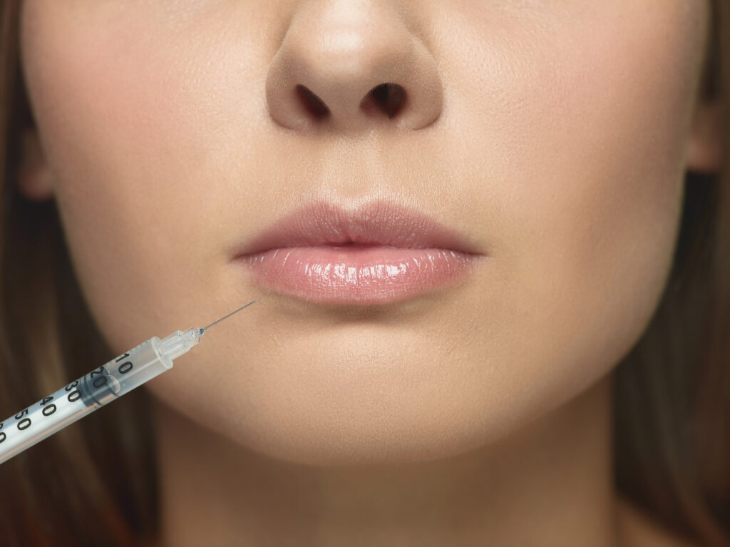 Μπορούν τα fillers να προκαλέσουν καρκίνο; – Σοκαριστική έρευνα για το υαλουρονικό στα χείλη